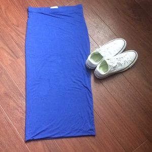 Calf length maxi skirt